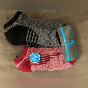 NEW SPORT KIDS SOCKS SIZE L (3-6)